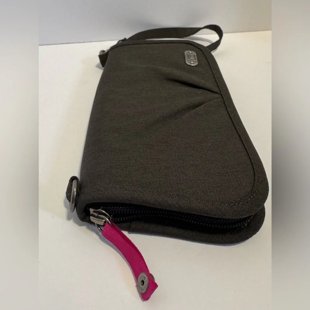 REI zip around wallet